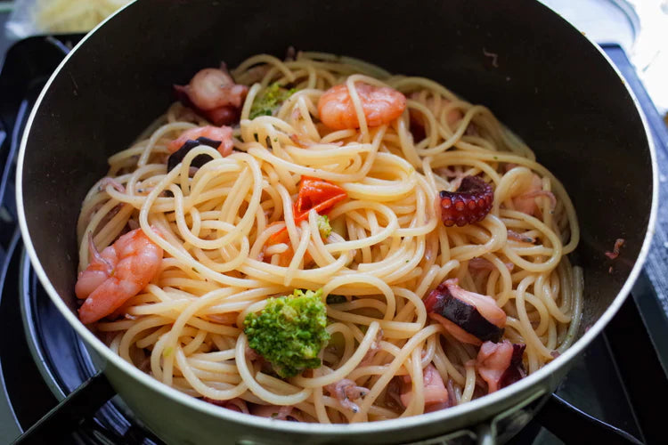 大容量！！牡蠣入り国産海鮮アヒージョ（約4人前）×5個