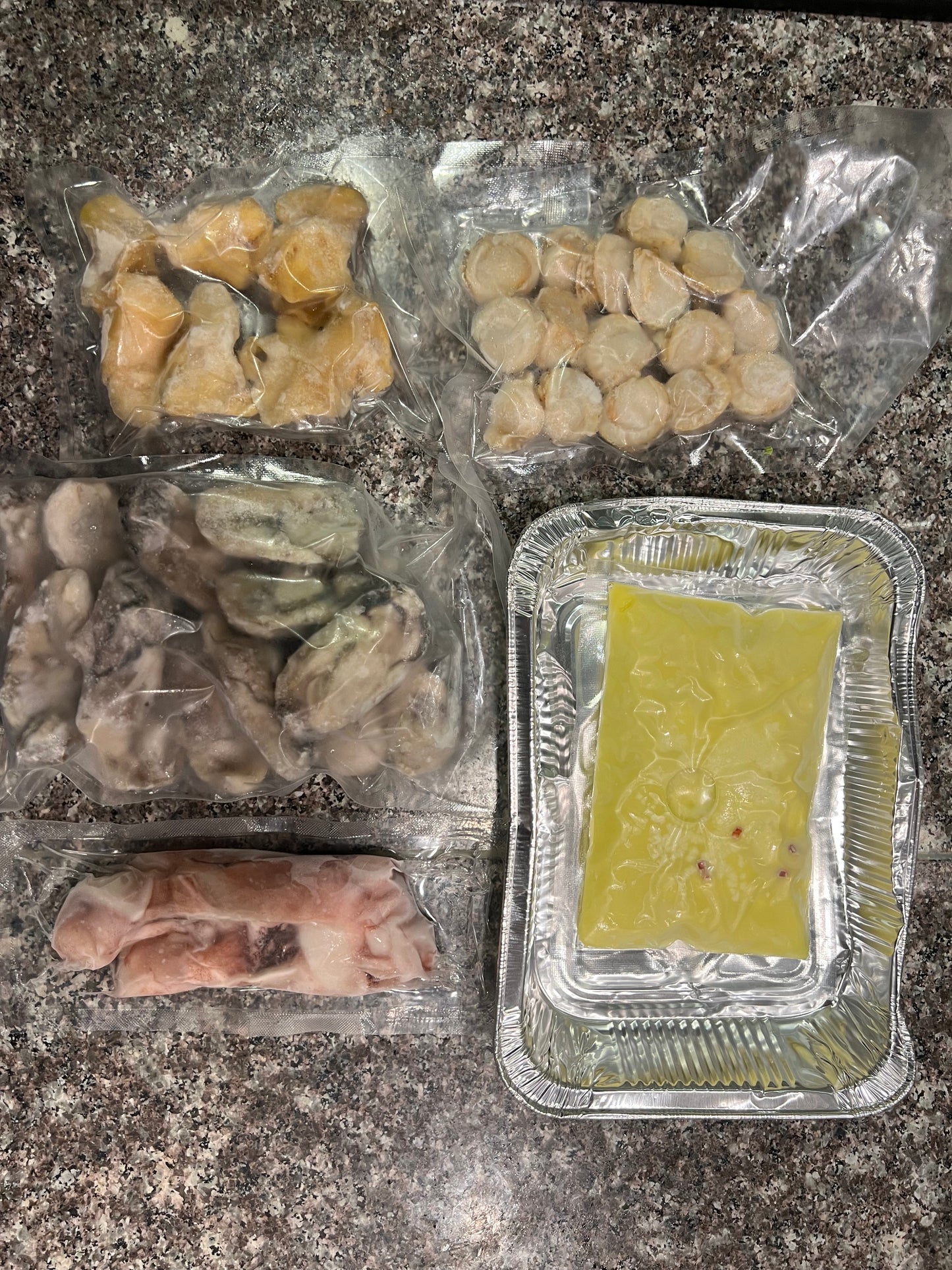 大容量！！牡蠣入り国産海鮮アヒージョ（約4人前）×5個