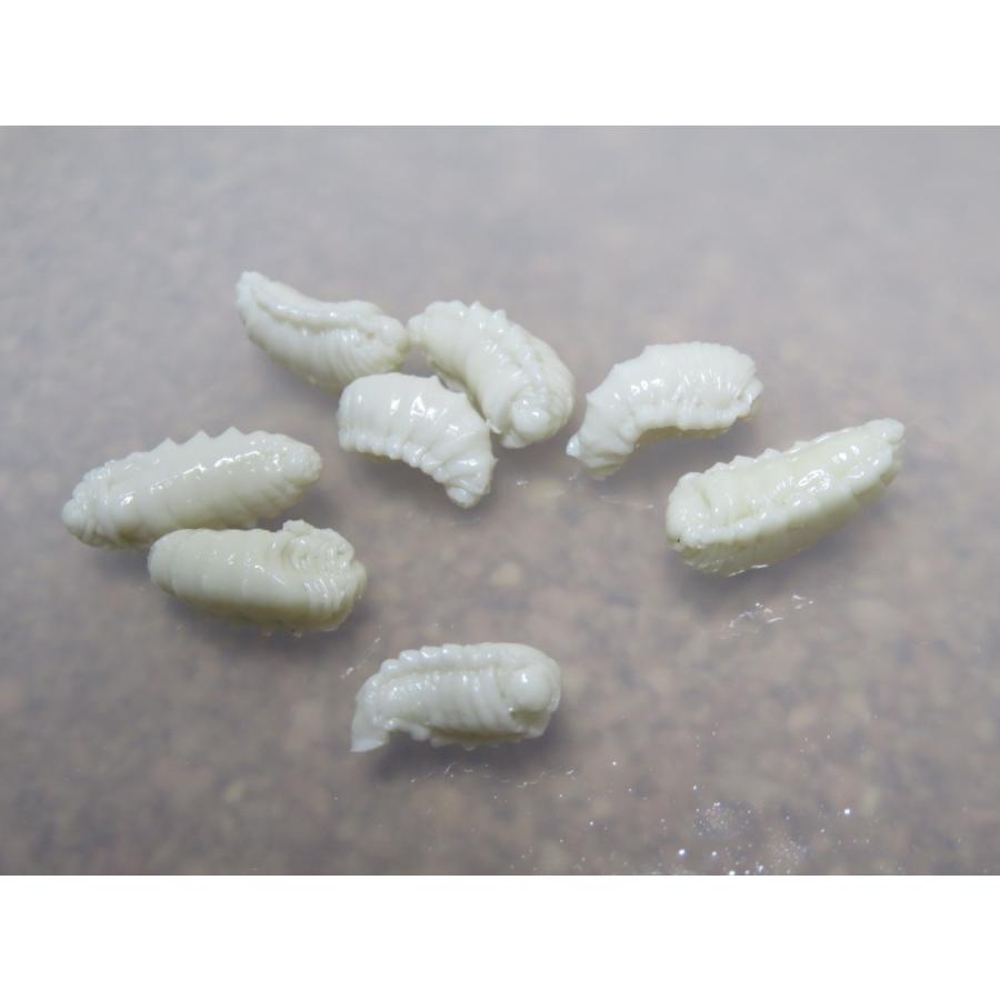 【疑似餌】ナチュラルフェイク　川用　ハチ（幼虫）